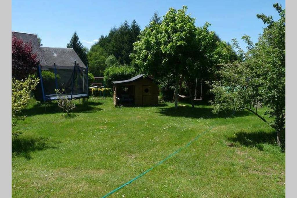 La Grange De Salvaneix Gite Pour 15 Personnes 7 Chambres Avec 6 Sdb-6Wc Sarran Exterior photo