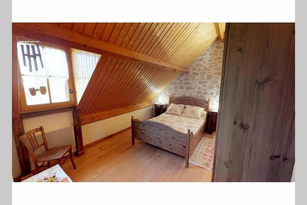 La Grange De Salvaneix Gite Pour 15 Personnes 7 Chambres Avec 6 Sdb-6Wc Sarran Exterior photo