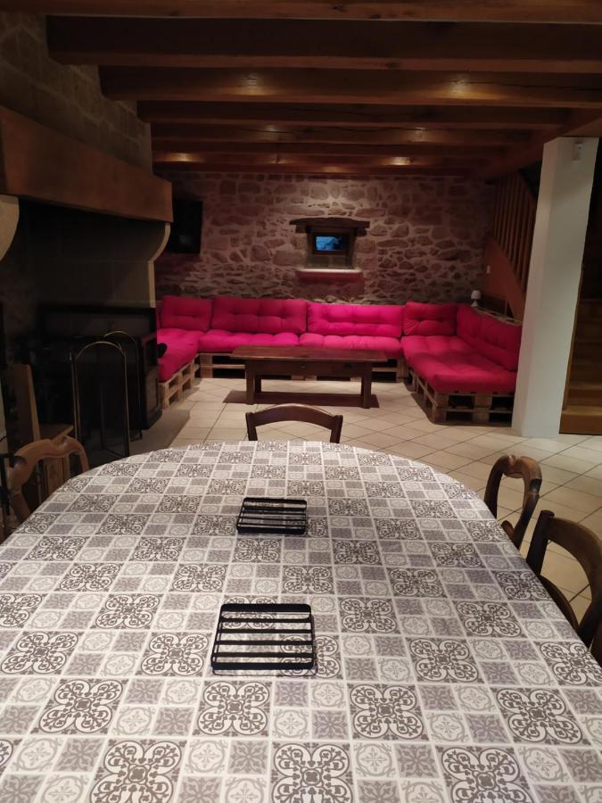 La Grange De Salvaneix Gite Pour 15 Personnes 7 Chambres Avec 6 Sdb-6Wc Sarran Exterior photo