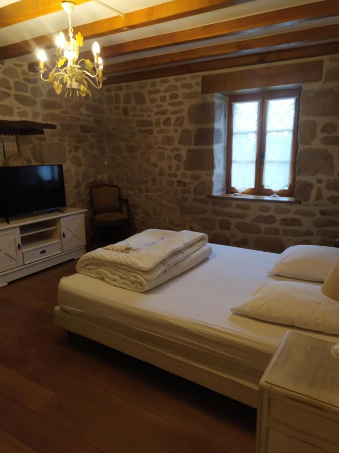 La Grange De Salvaneix Gite Pour 15 Personnes 7 Chambres Avec 6 Sdb-6Wc Sarran Exterior photo