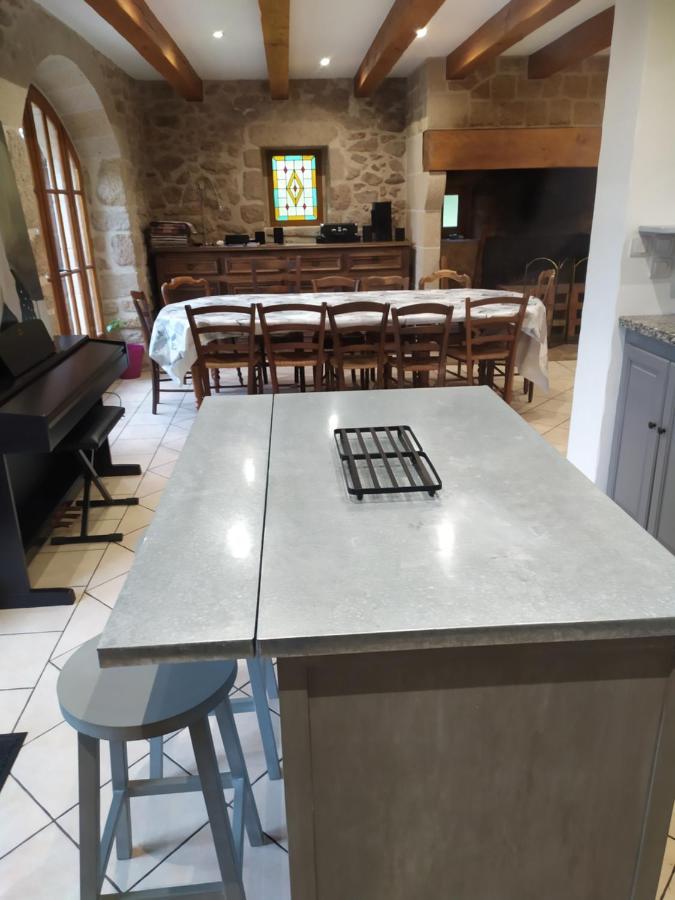 La Grange De Salvaneix Gite Pour 15 Personnes 7 Chambres Avec 6 Sdb-6Wc Sarran Exterior photo